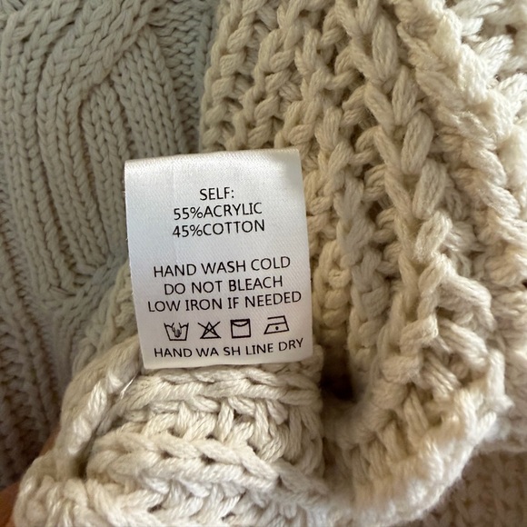 Bohme Cable Knit Sweater with contrast stitch, Medium - Picture 5 of 6